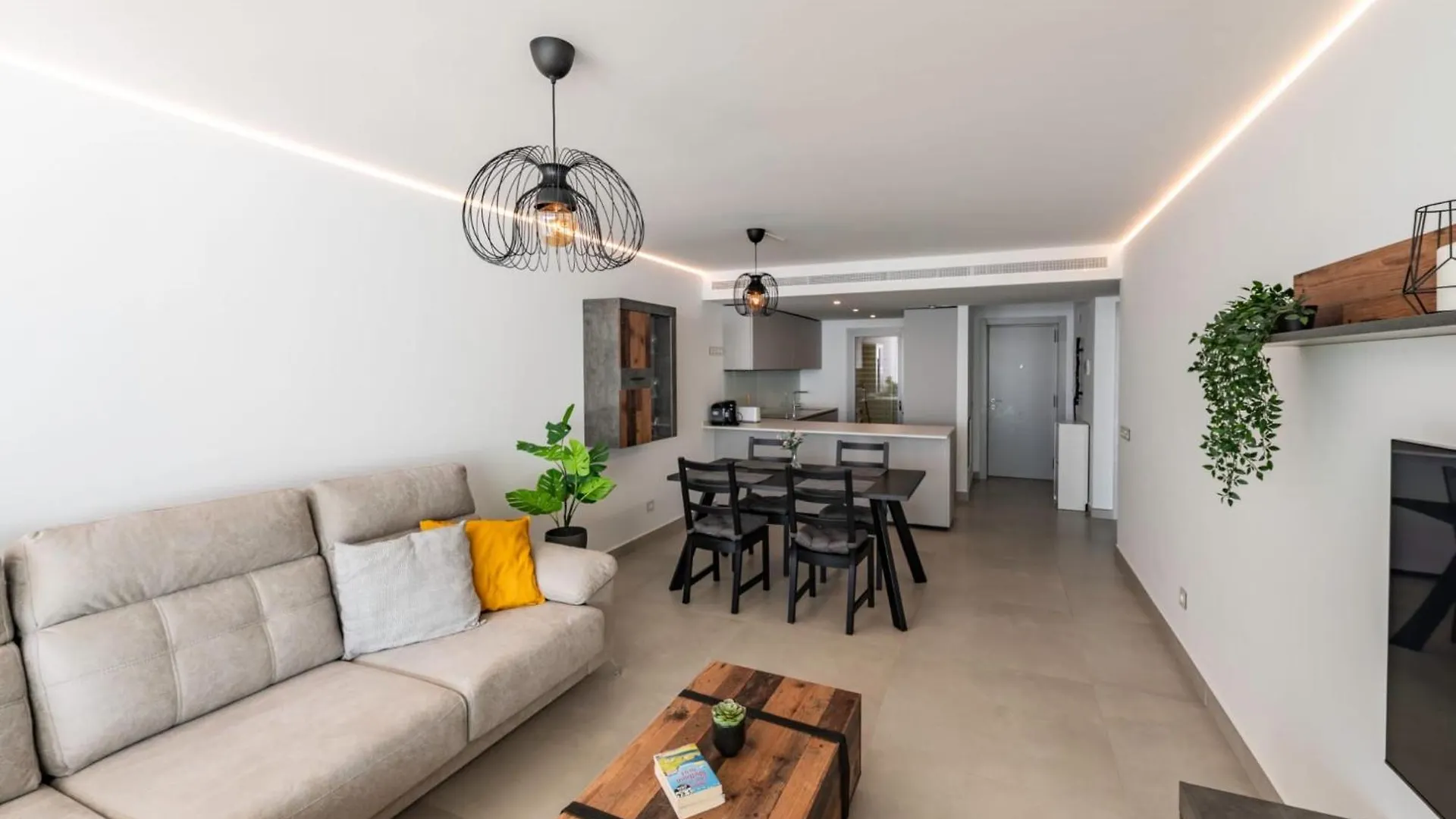 Serene Seaview Retreat In Higueron: 2Br Oasis Fuengirola Spain