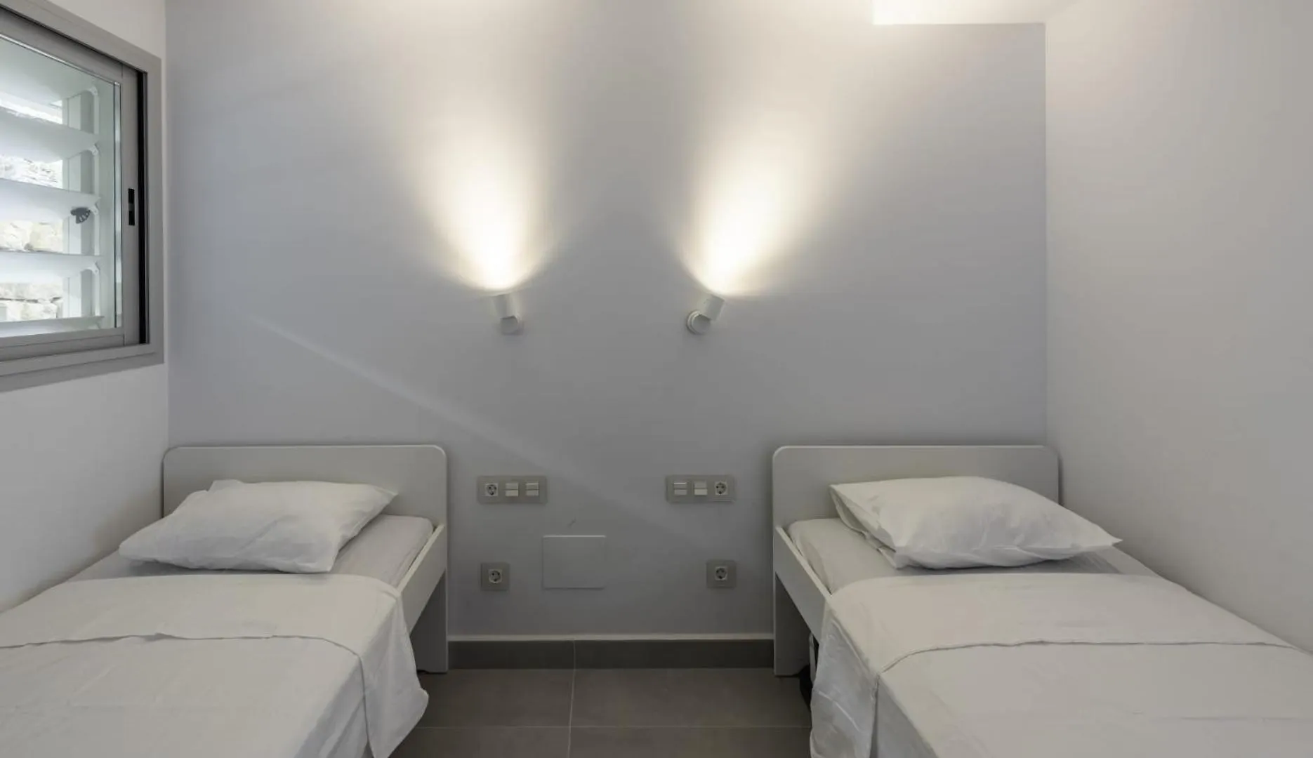 Serene Seaview Retreat In Higueron: 2Br Oasis Fuengirola 0*,  Spain