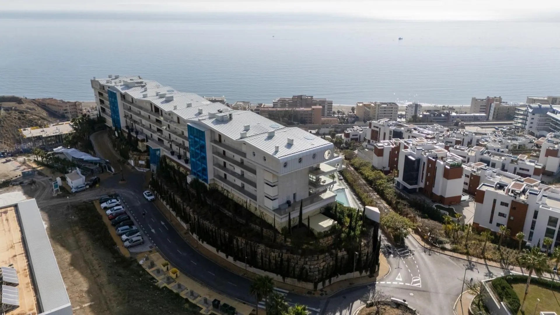 Serene Seaview Retreat In Higueron: 2Br Oasis Fuengirola
